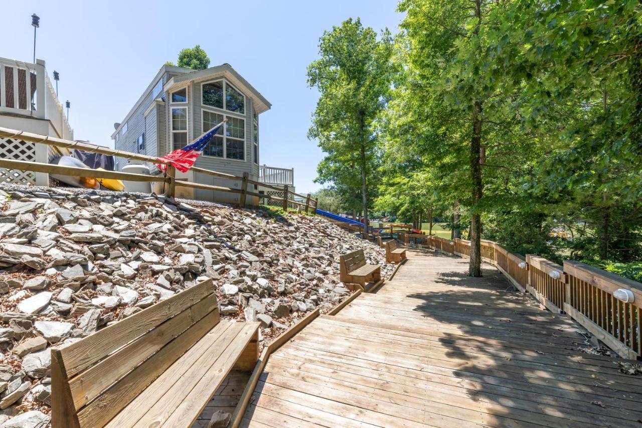 Halesford Harbour Resort - Smith Mountain Lake Moneta Екстер'єр фото