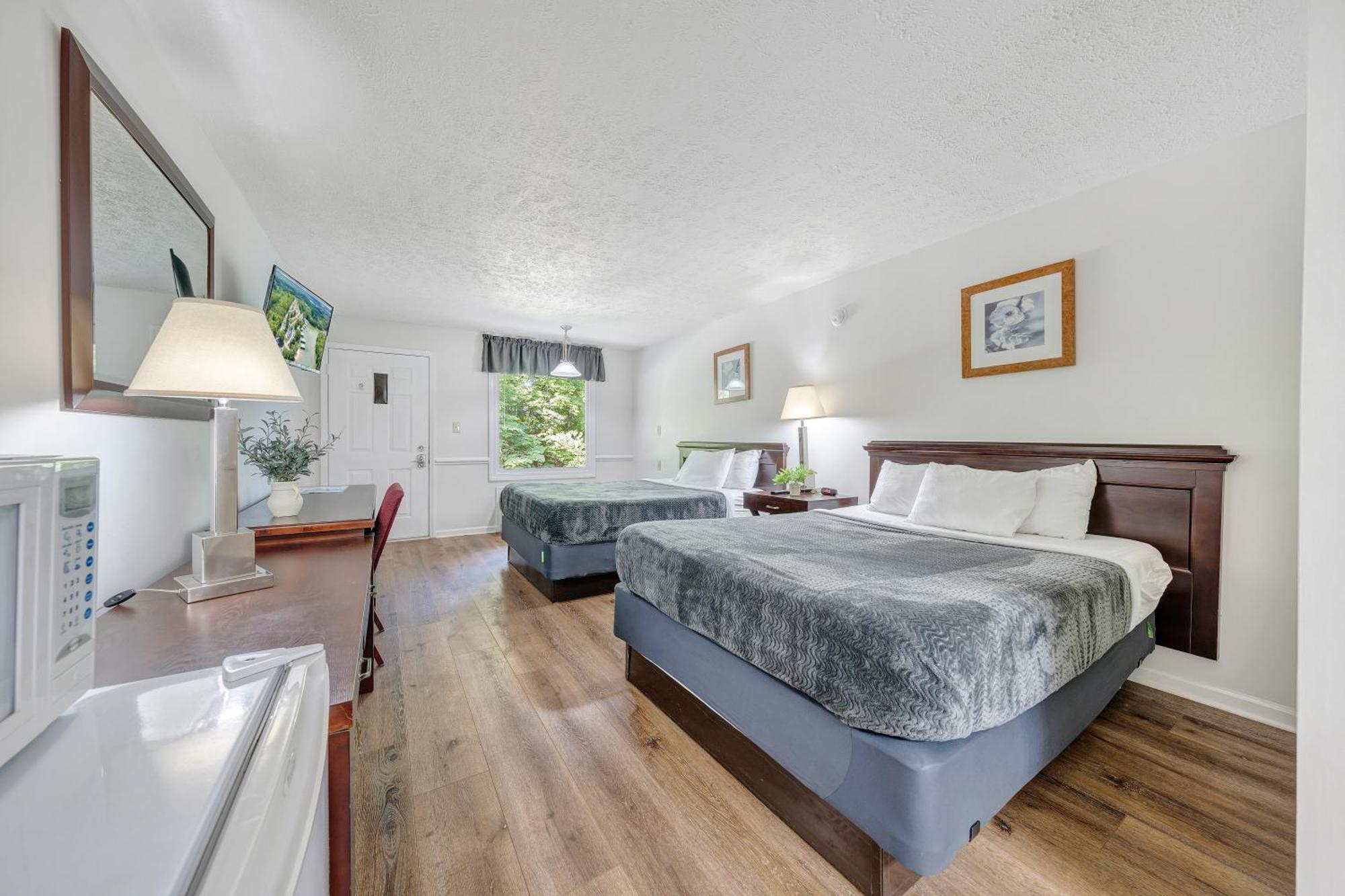 Halesford Harbour Resort - Smith Mountain Lake Moneta Екстер'єр фото
