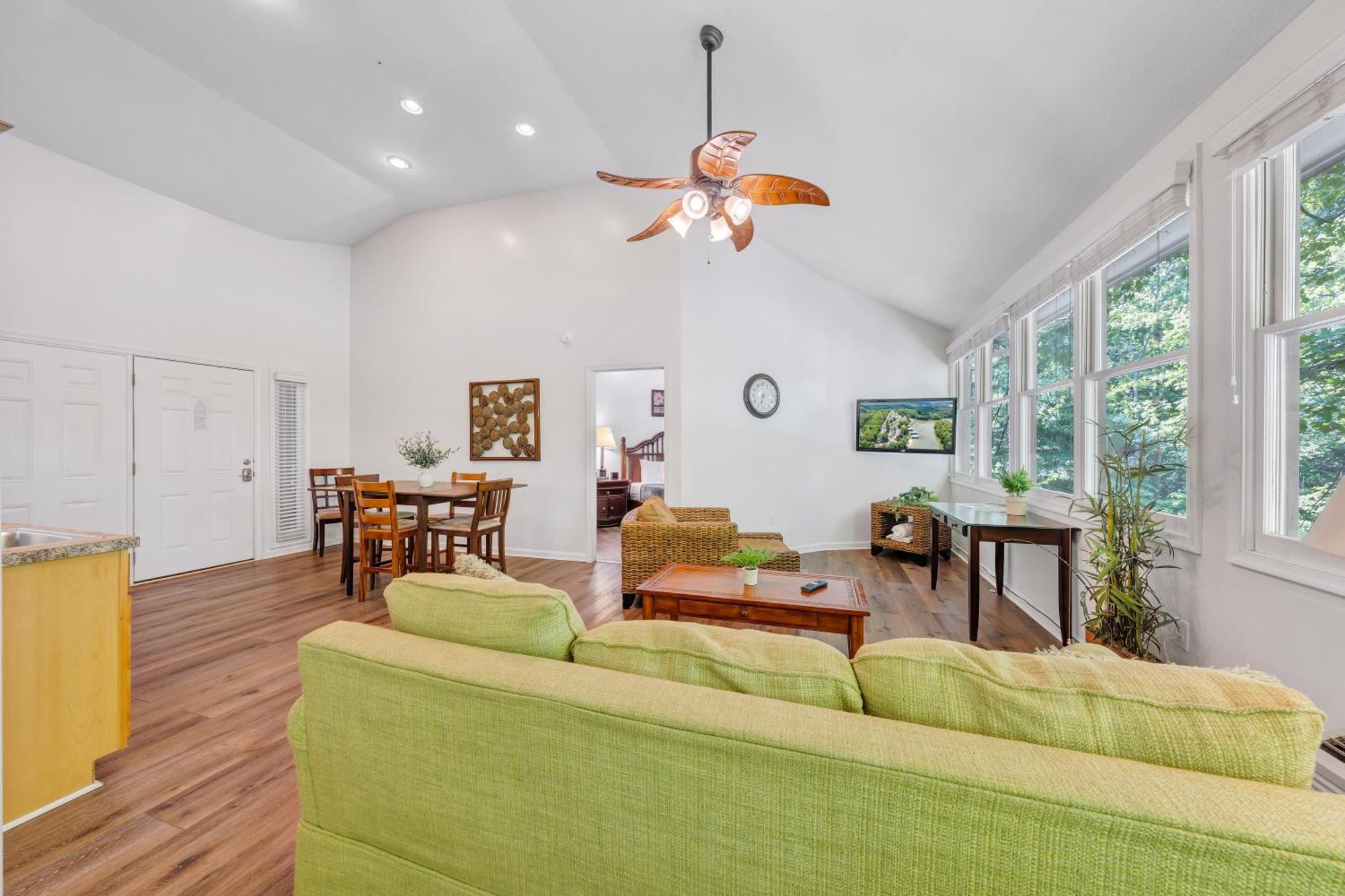 Halesford Harbour Resort - Smith Mountain Lake Moneta Екстер'єр фото