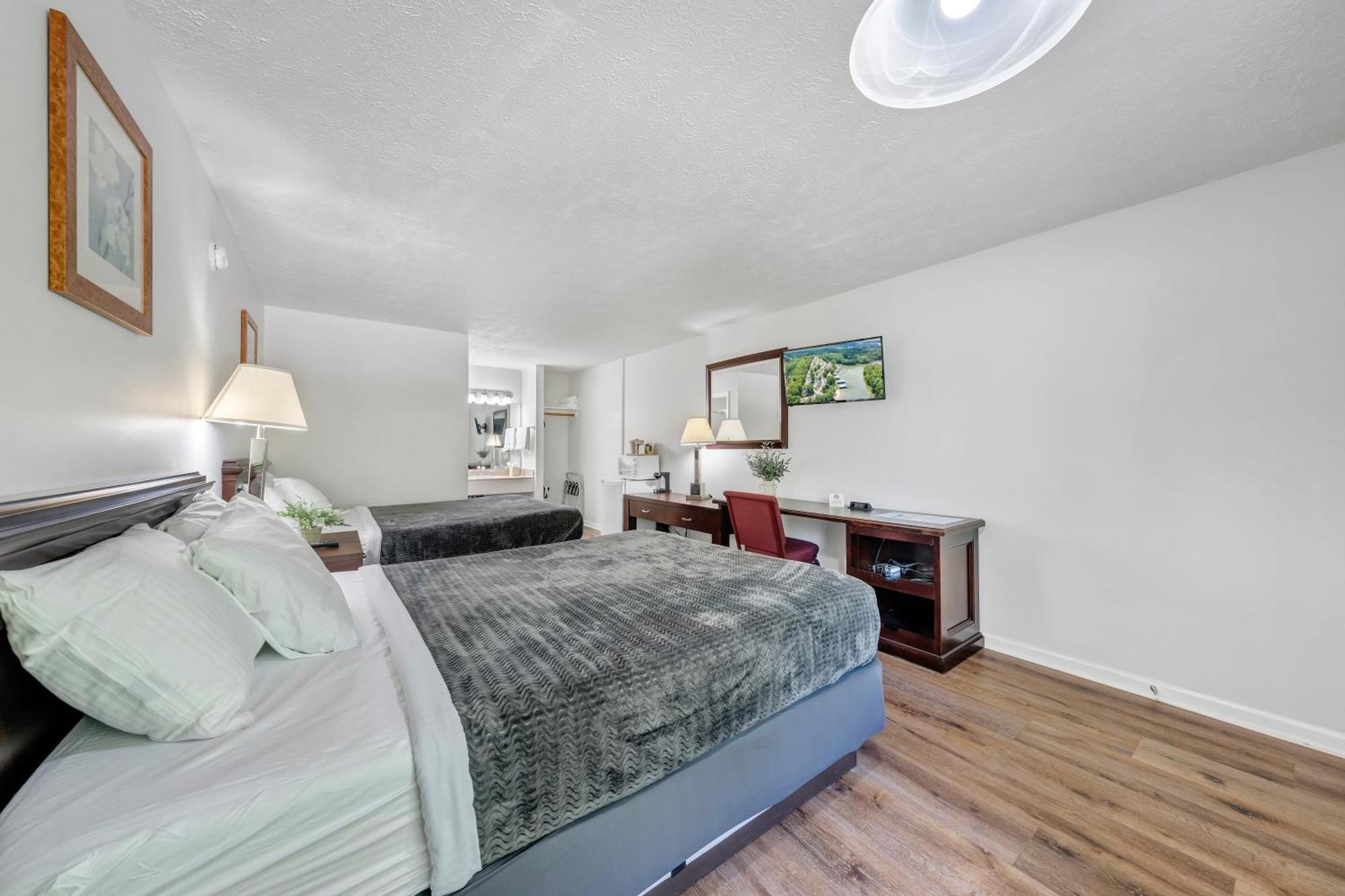 Halesford Harbour Resort - Smith Mountain Lake Moneta Екстер'єр фото